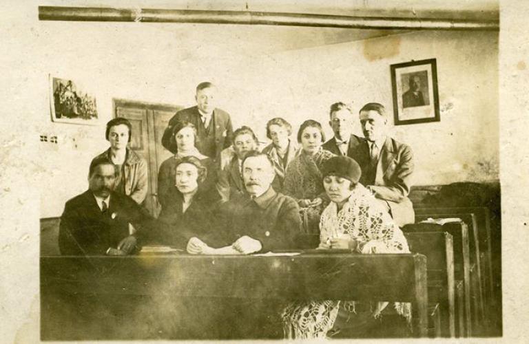 Grono nauczycielskie z Wróblewa (lata 30. XXw?).